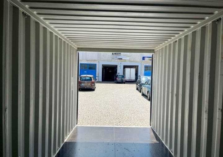 Морські контейнери