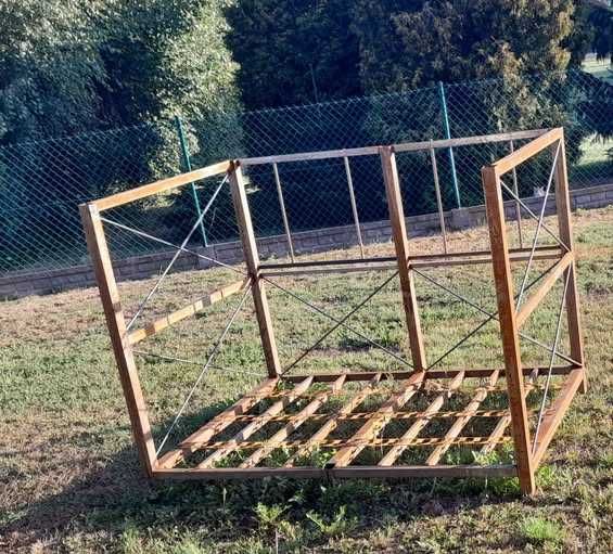 regał na drewno metalowy