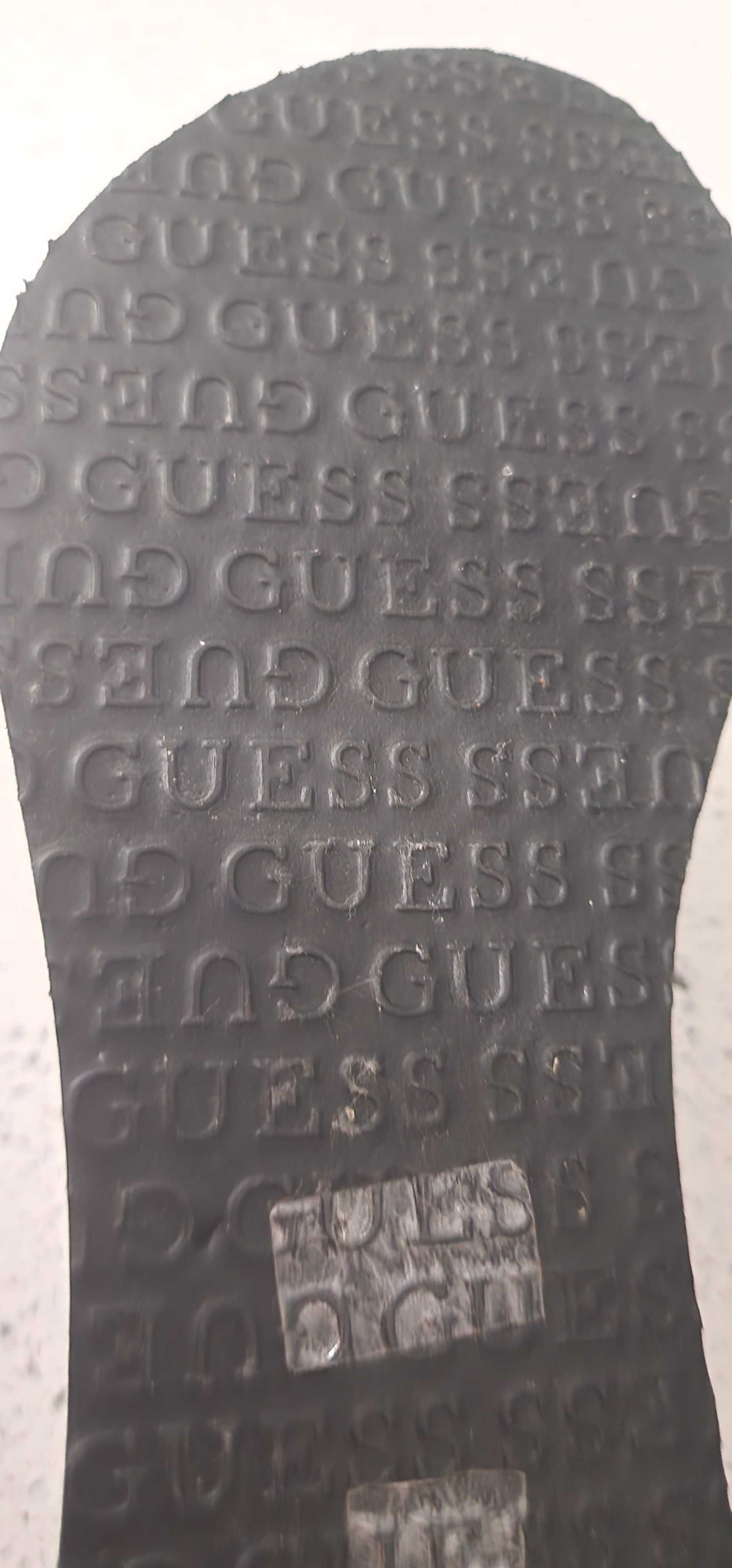 Chinelos Guess. Tamanho 35