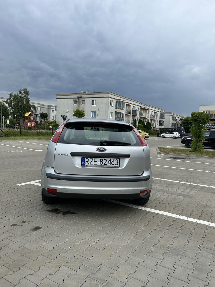 Ford focus 2005 r