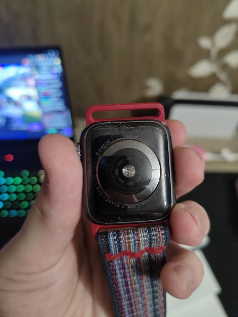 Годинник apple watch series 4