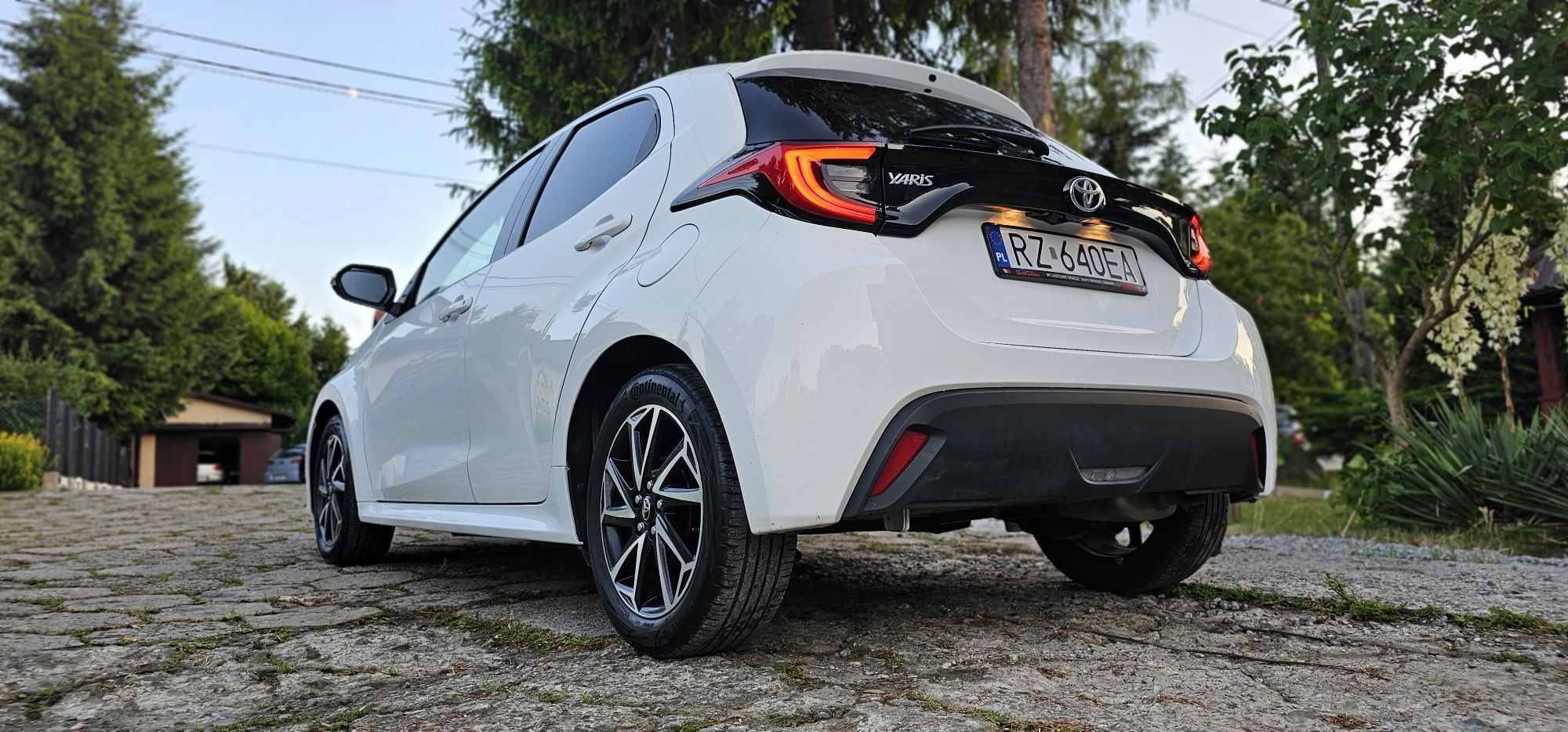 Jak NOWA! Toyota Yaris full wersja! Led! Kamera! Navi! Okazja!