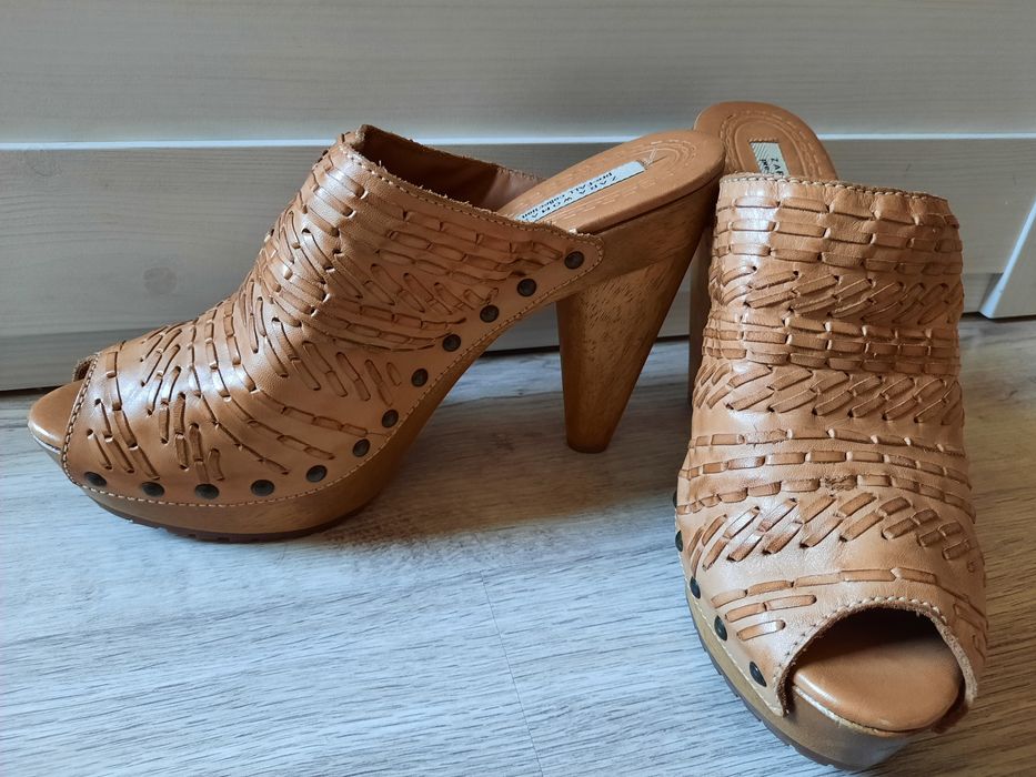 ZARA nowe klapki r 41 skóra i drewniany obcas