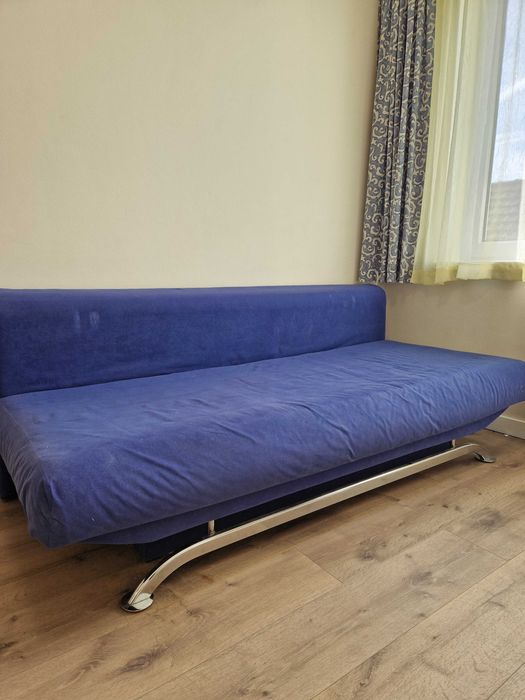 sprzedam kanapę rozkładaną z pojemnikiem 150 cm