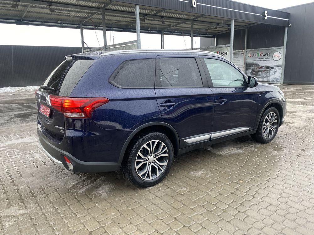 Продам Mitsubishi Outlander 3.0