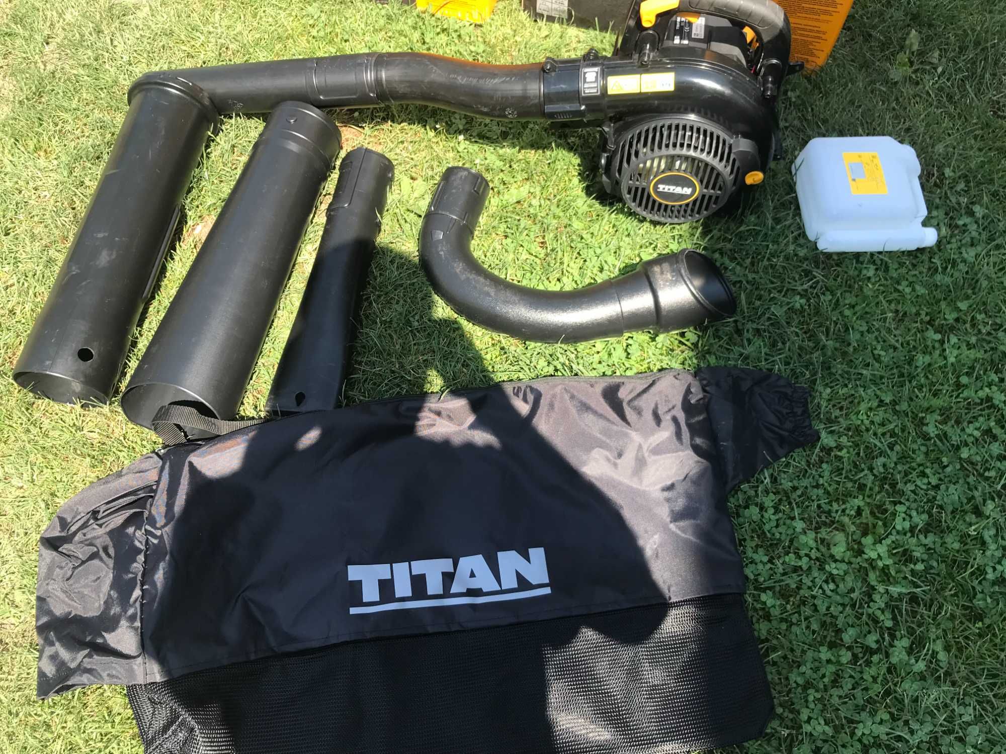Бензодуйка,повітродувка та пилосос Titan TTBVP25-2 з Англії