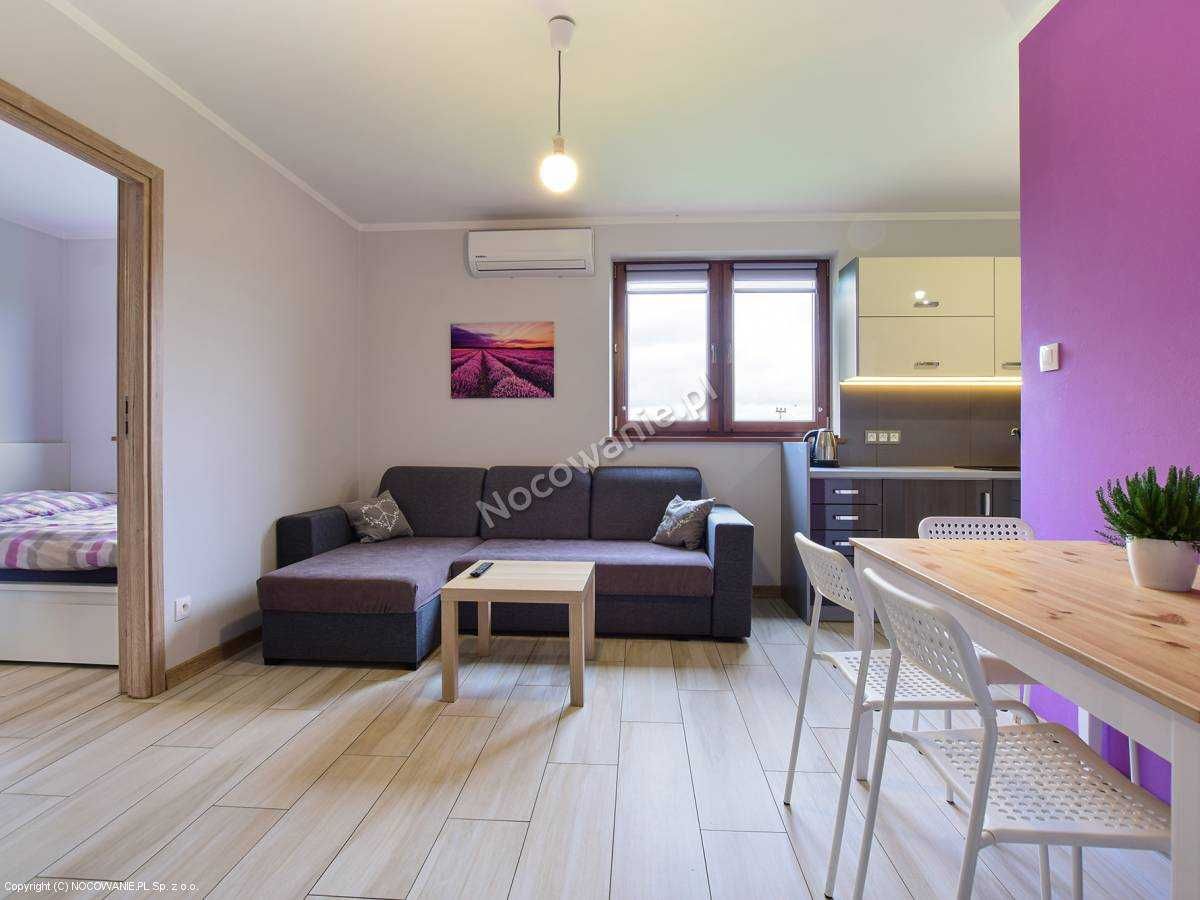 Wrzosowe Wzgórze Chęciny - domki / apartamenty / pokoje z łazienkami