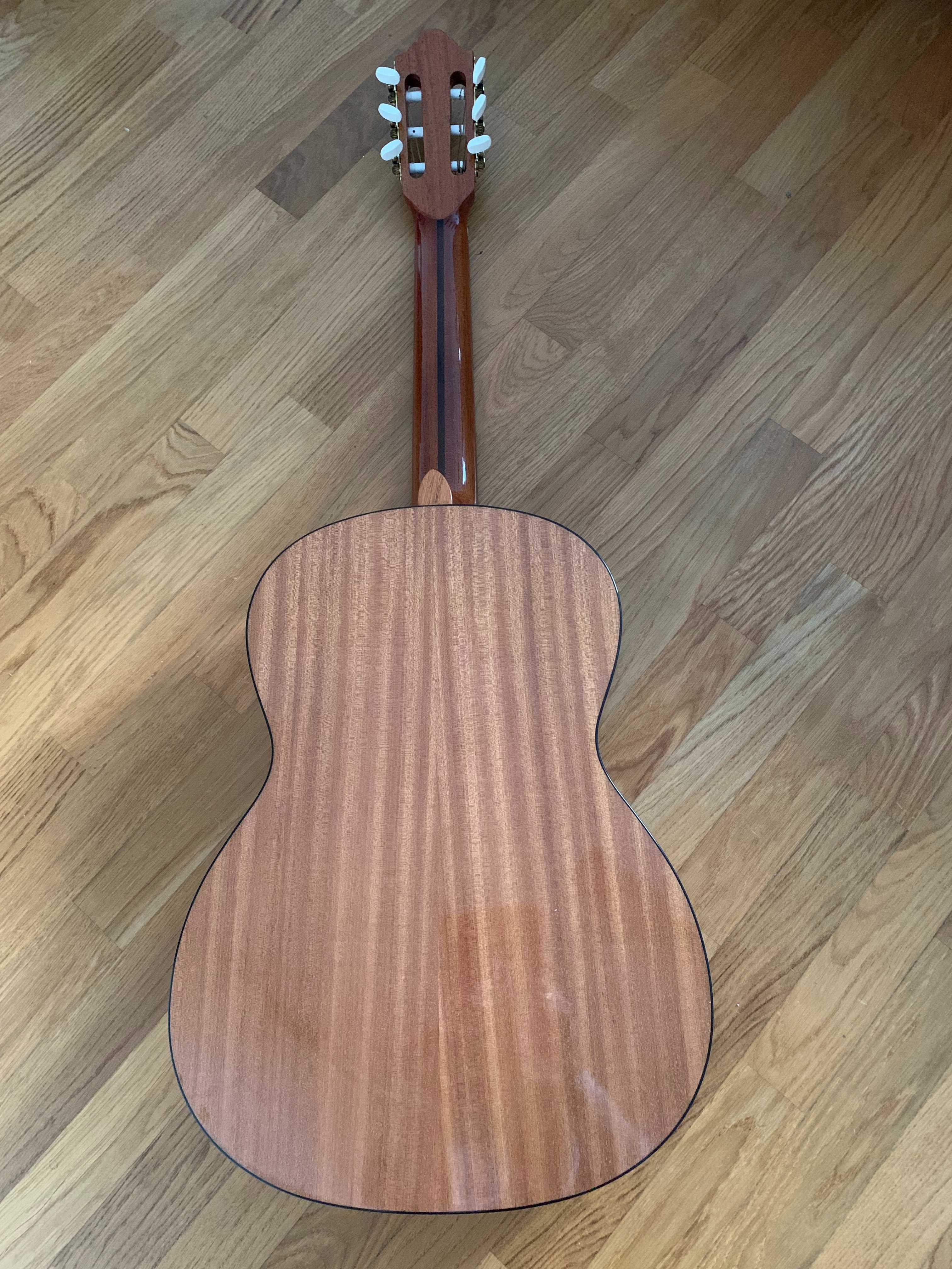 Gitara klasyczna Cremona