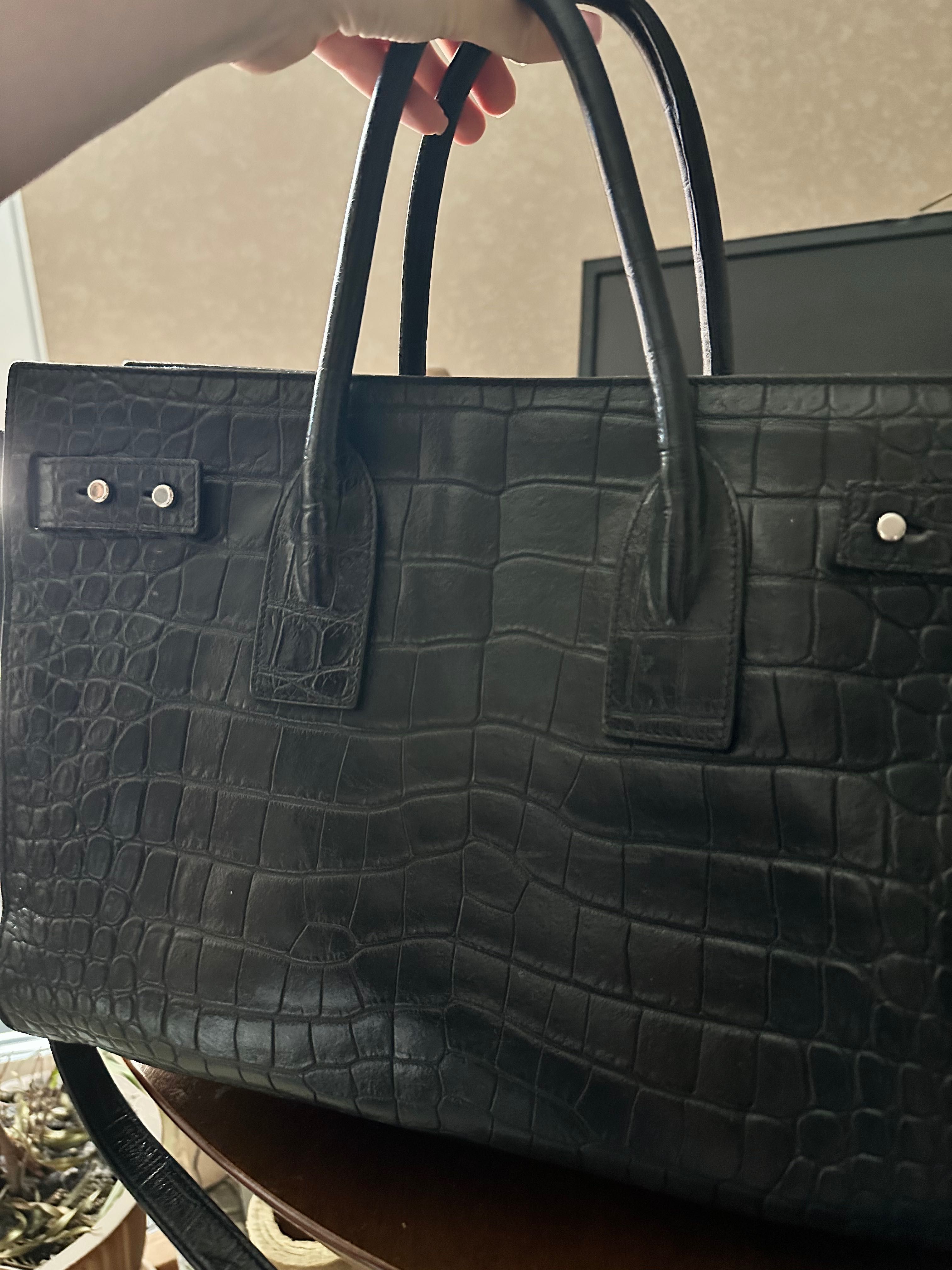 Продається оригінальна сумочка Yves Saint Laurent
YSL в гарному стані