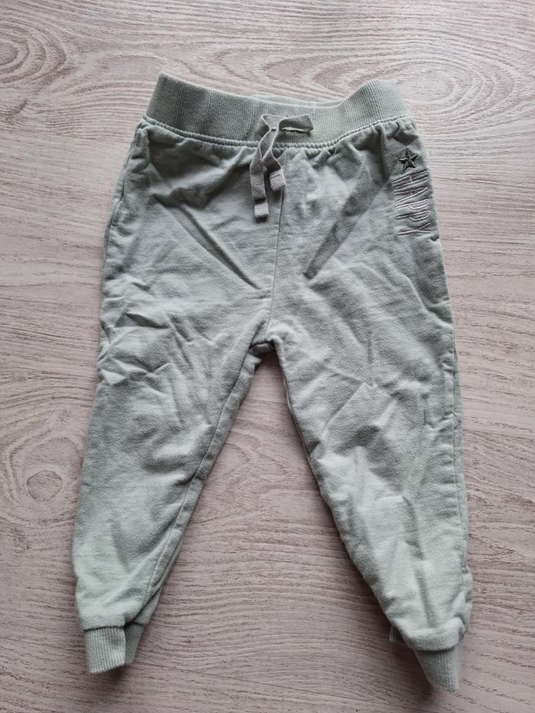 Zestaw spodenek dresowych 80-86 cm