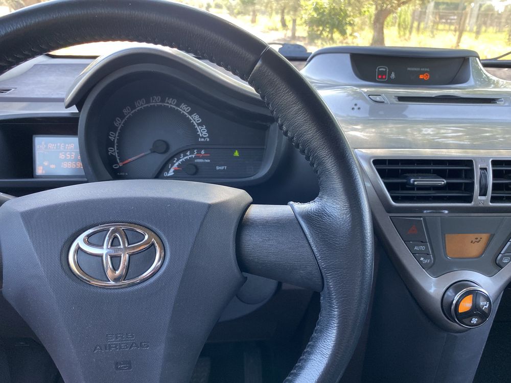 Toyota IQ 1.4D4D 90CV