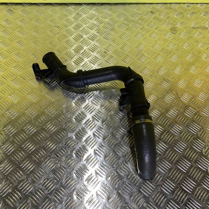 Патрубок интеркулера Трафик 3 Виваро примастар інтеркулер Т3