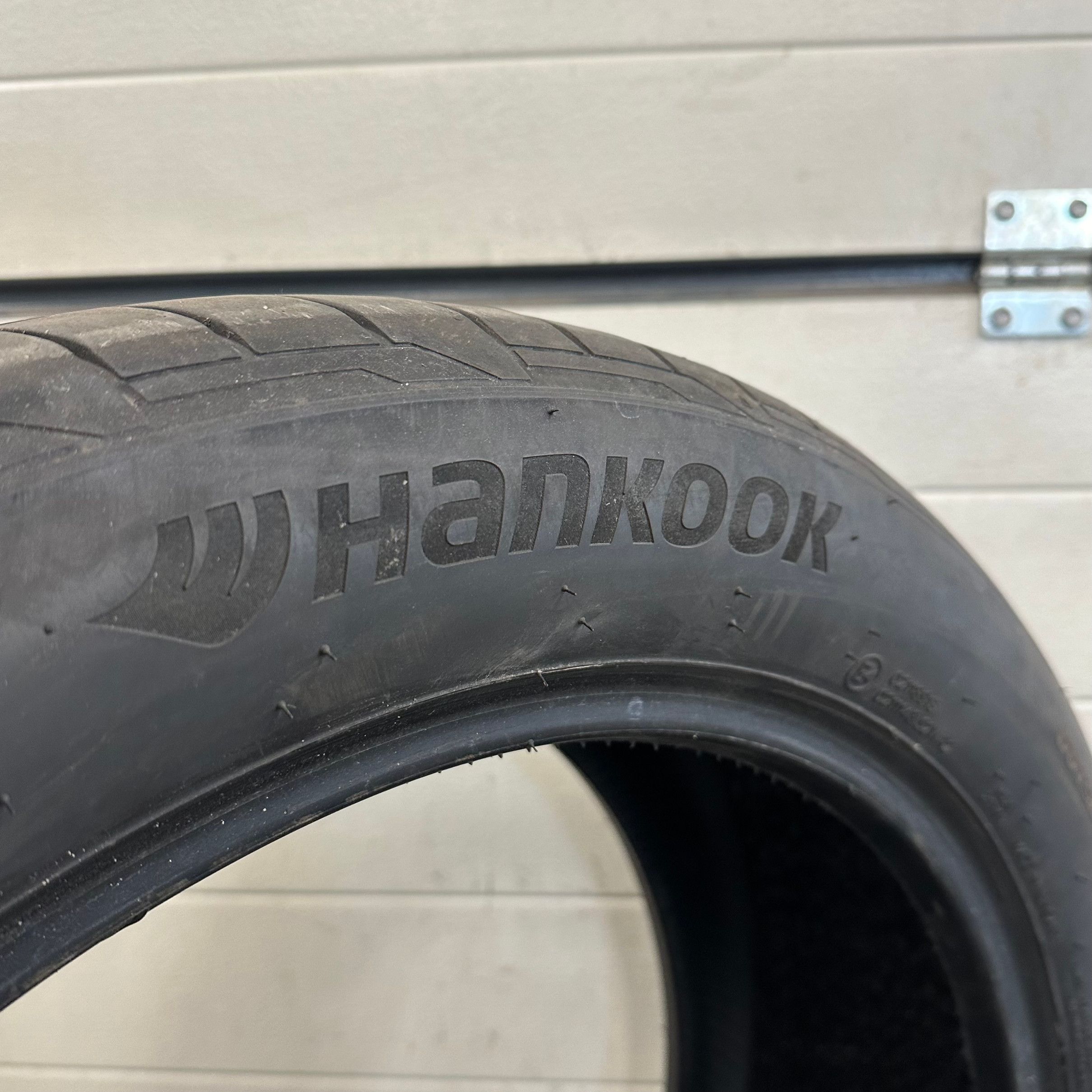 Opona Hankook Ventus S1 evo3 - 235/50/20