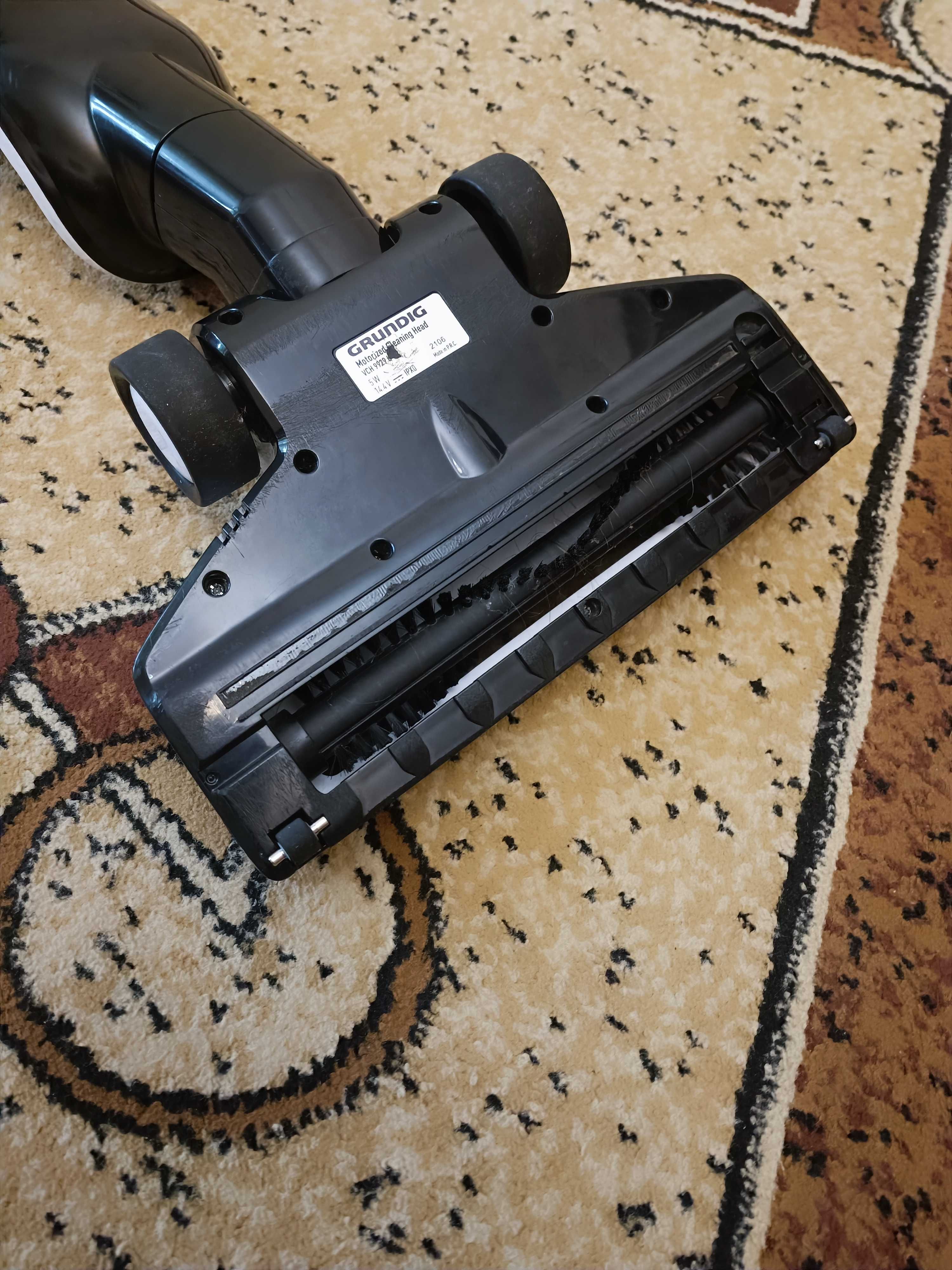 Пылесос аккумуляторный Grundig