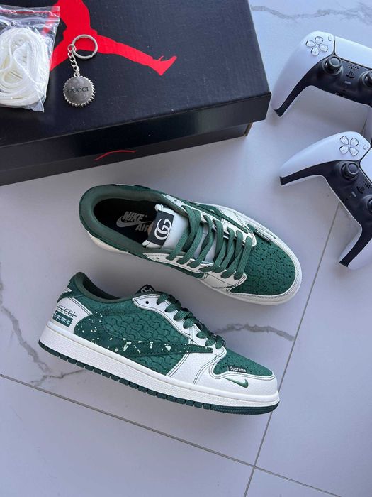 Jorgan 1 Low x Travis Scott x Gucci x Supreme