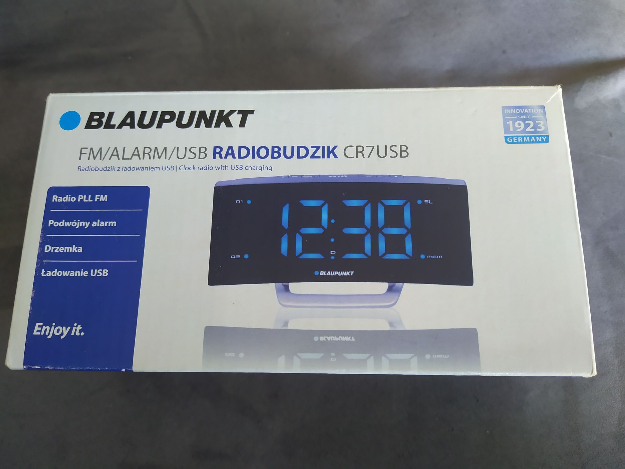 Radiobudzik Blaupunkt CR7USB