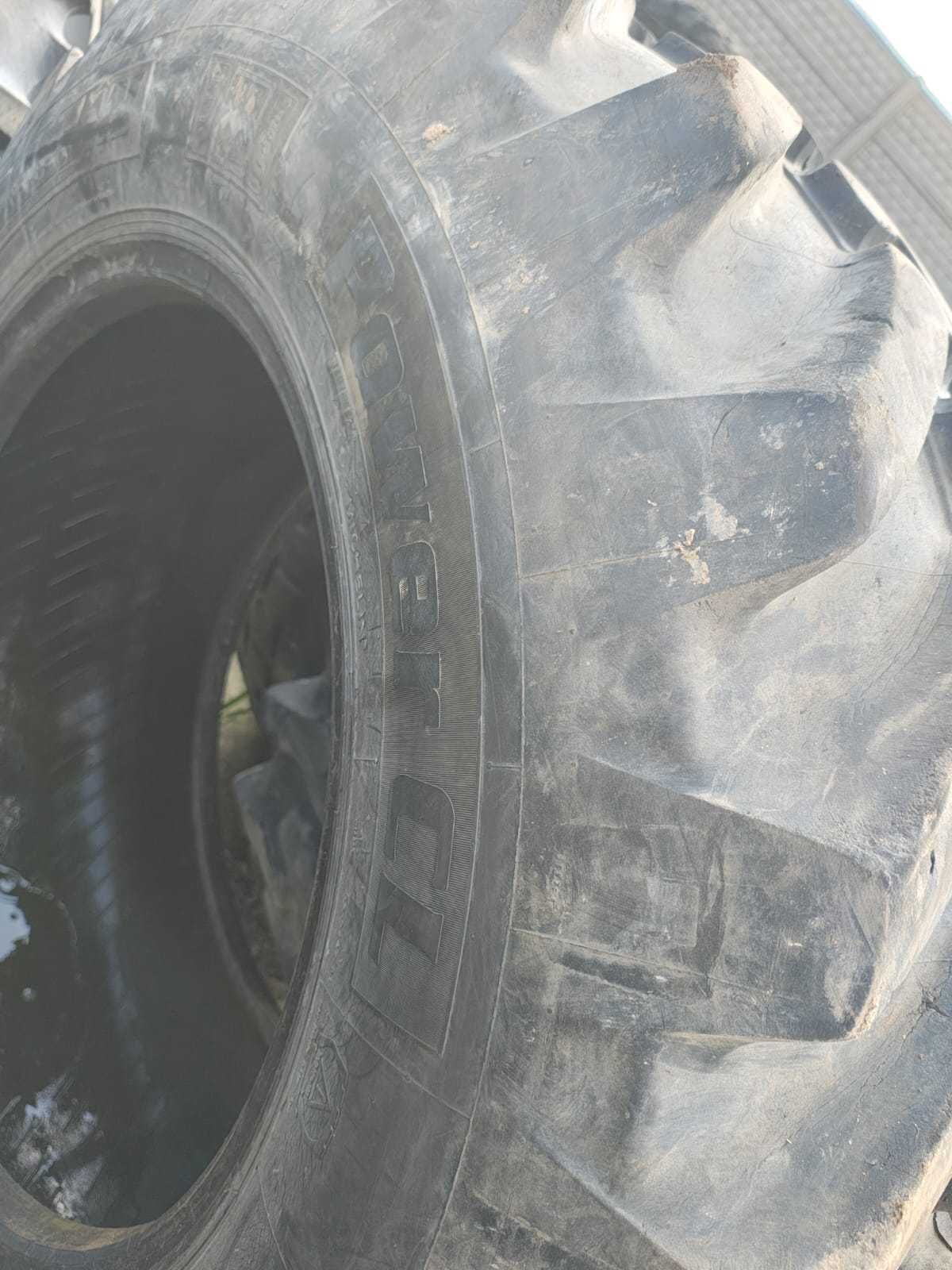 Opona przemysłowa 440/80-28 Michelin koparko ładowarka JCB Cat Case