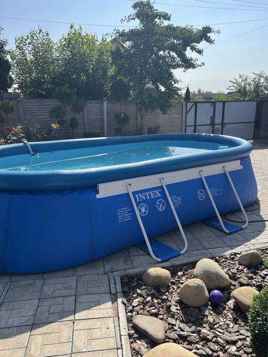 Продам бассейн 2,75 на 5,50 на 1,0, стан на фото, без торгу, з фільтро