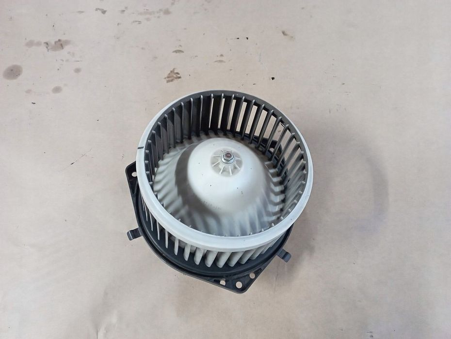 RENAULT LAGUNA III 3 WENTYLATOR NAGRZEWNICY DMUCHAWA EUROPA