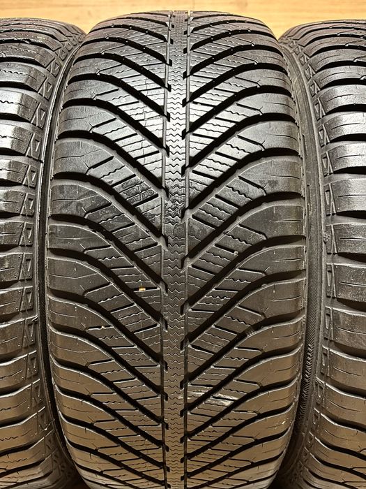 205/55 R 16 Goodyear Vector 4Seasons Всесезонні шини комплект
