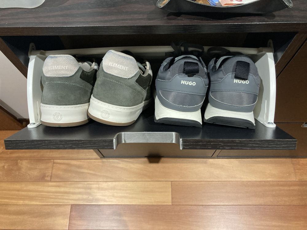 2 Sapateiras Stall Castanho-Preto Ikea 4 compartimentos cada