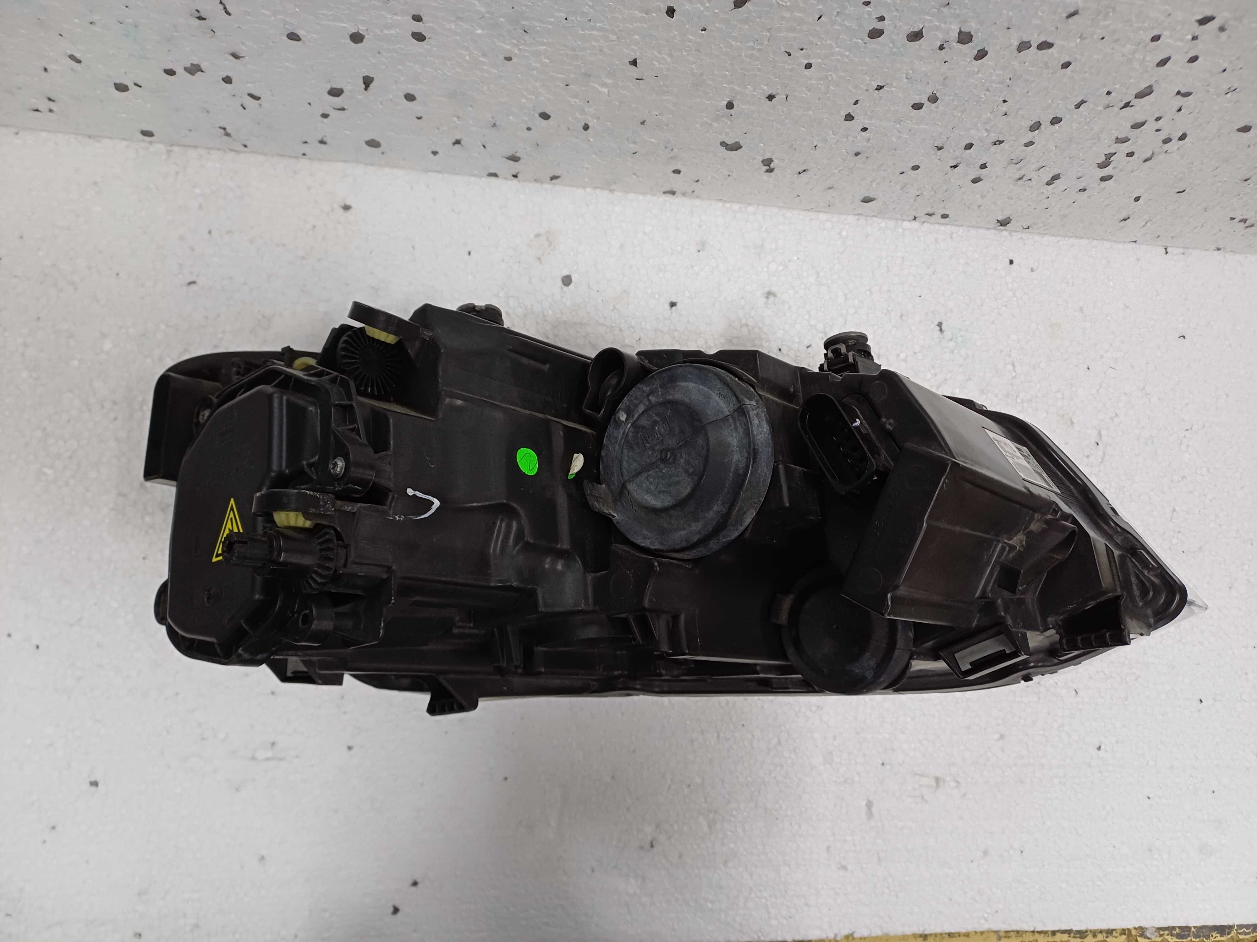 lampa lewa vw polo 5 V 6r xenon led 6r194.1031d