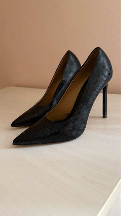 Лодочки zara туфлі