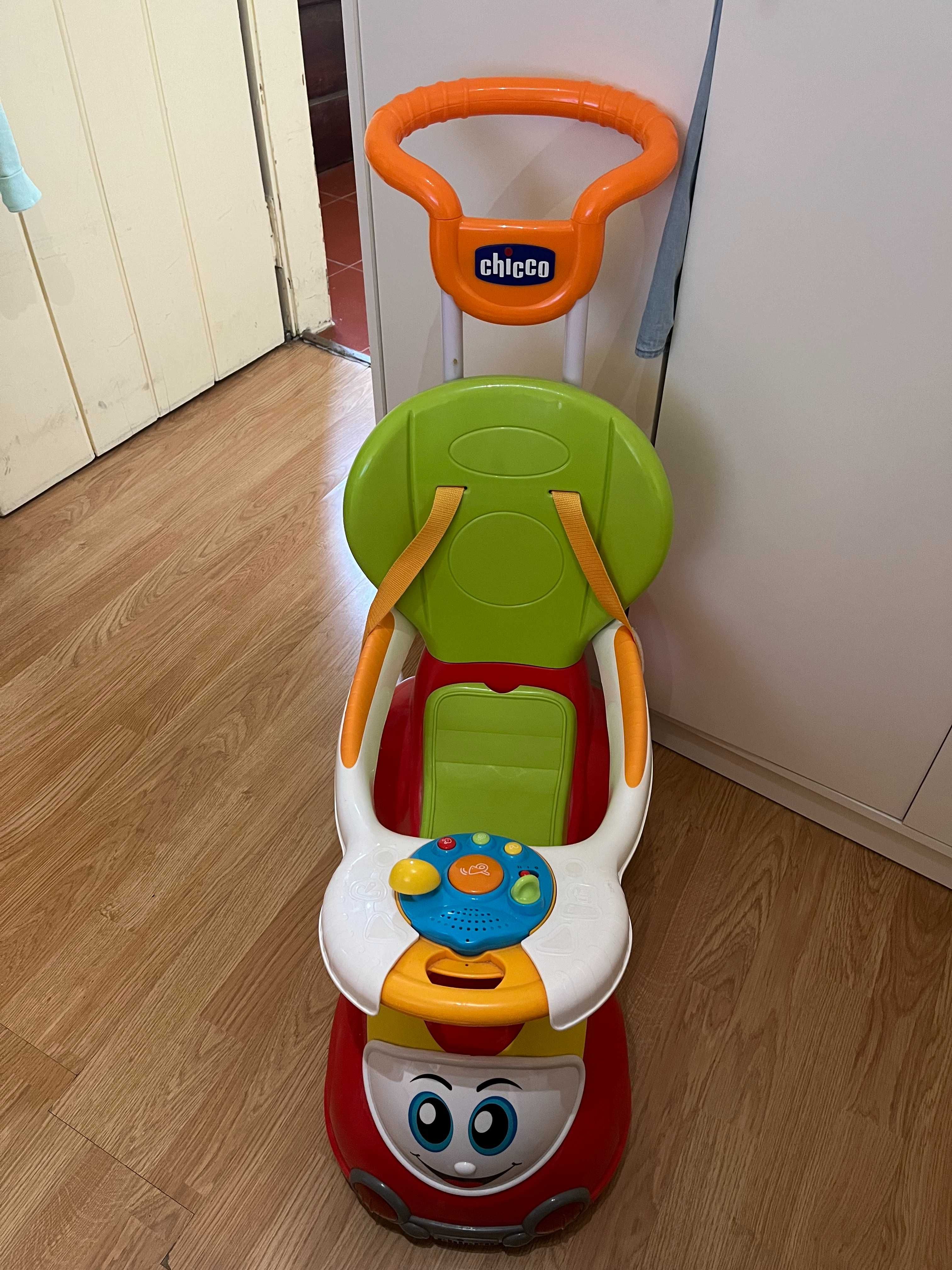 Carrinho Chicco Quattro para bébé