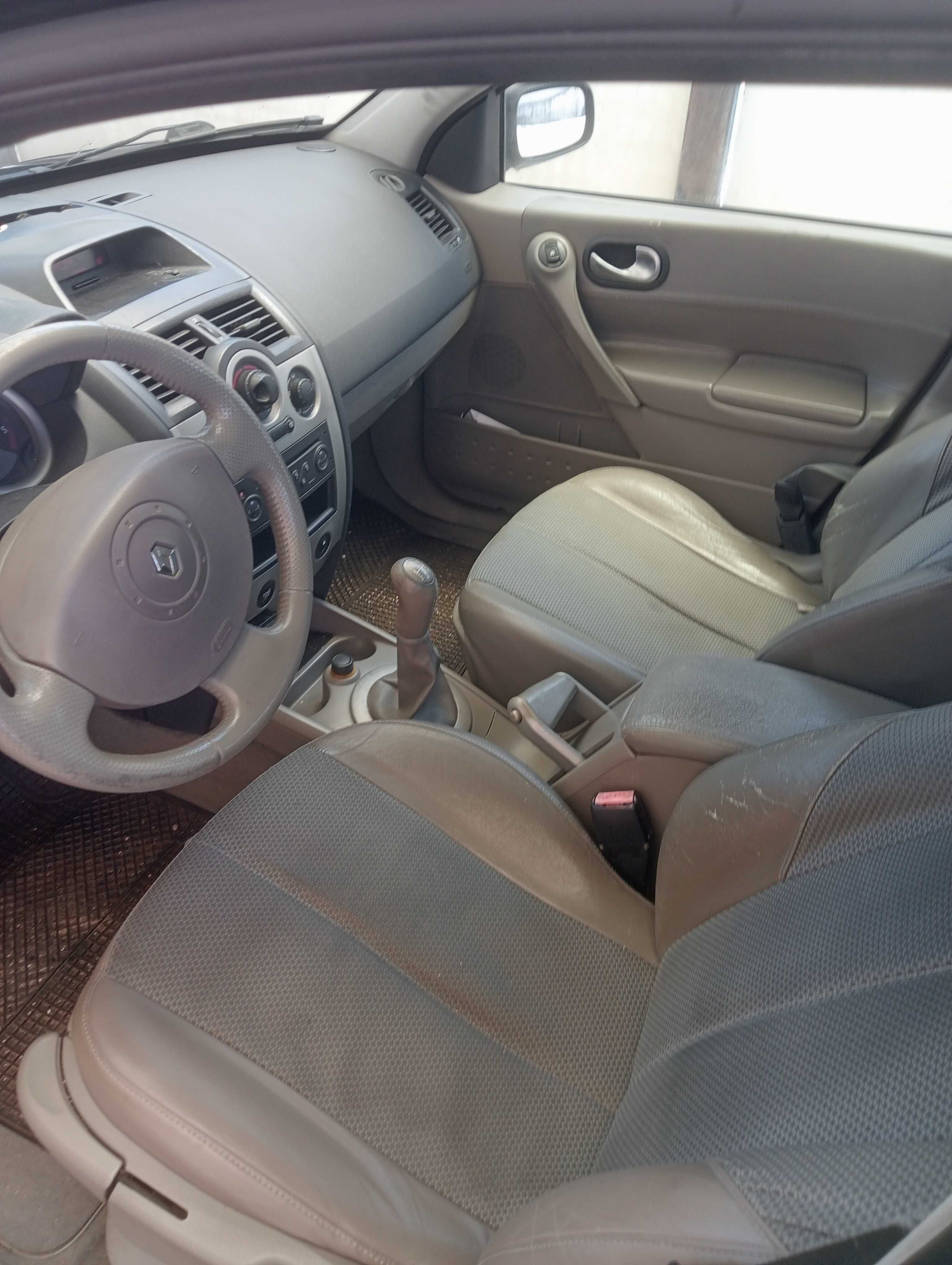 Renault Megane a gasóleo de 5 lugares ano 2005