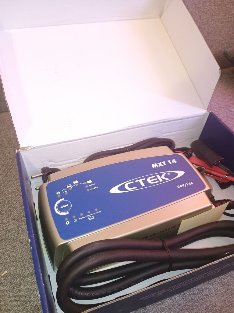 Ładowarka CTEK MXT 14
