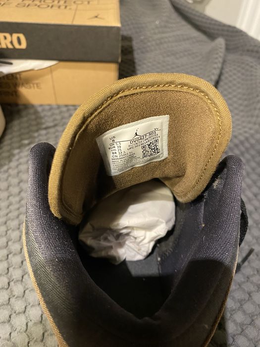 Nike Air Jordan 1 Mid SE