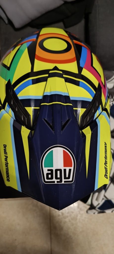 CAPACETE AGV réplica ROSSI 46 SOL Y LUNA