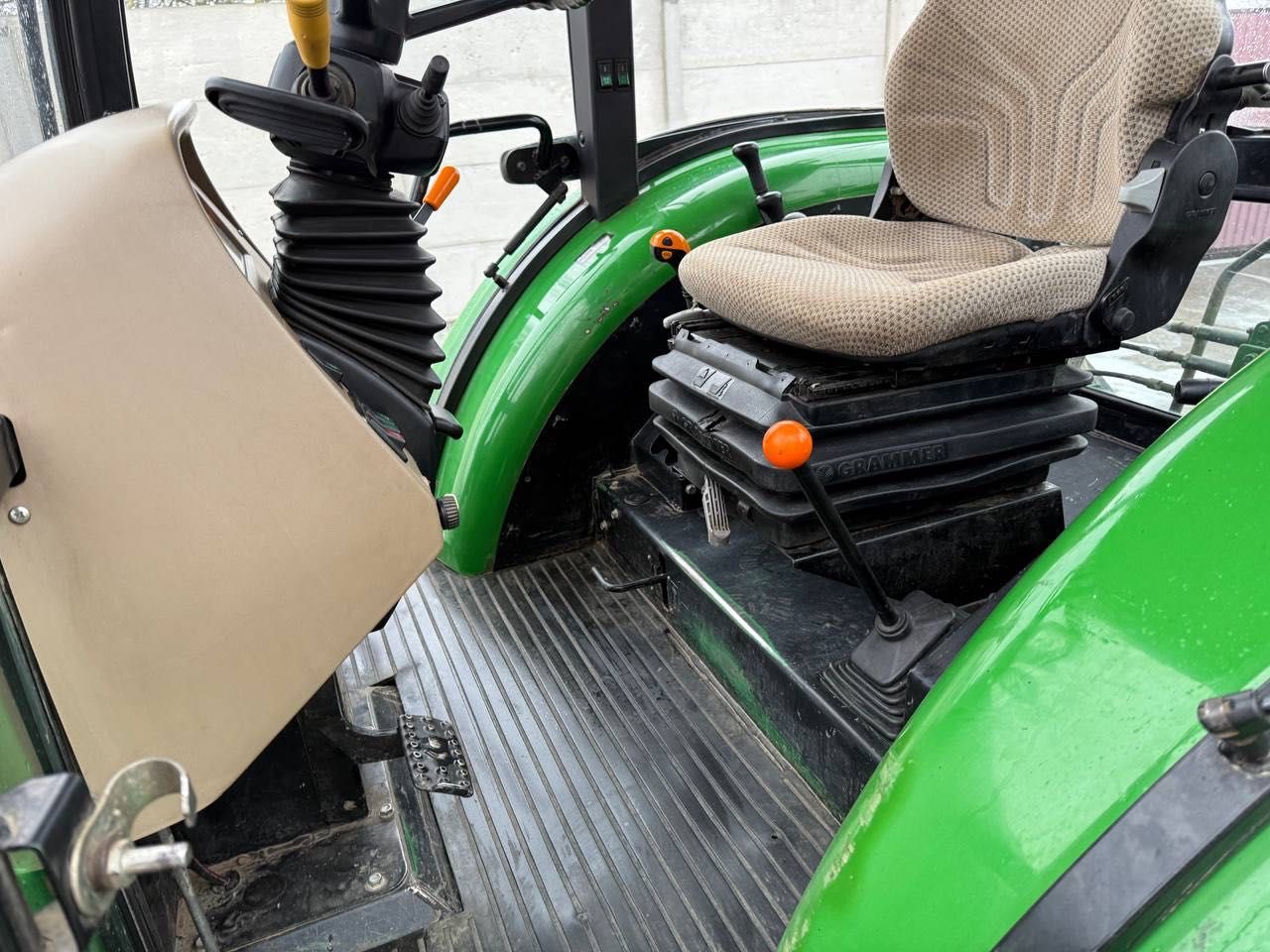 Трактор John Deere