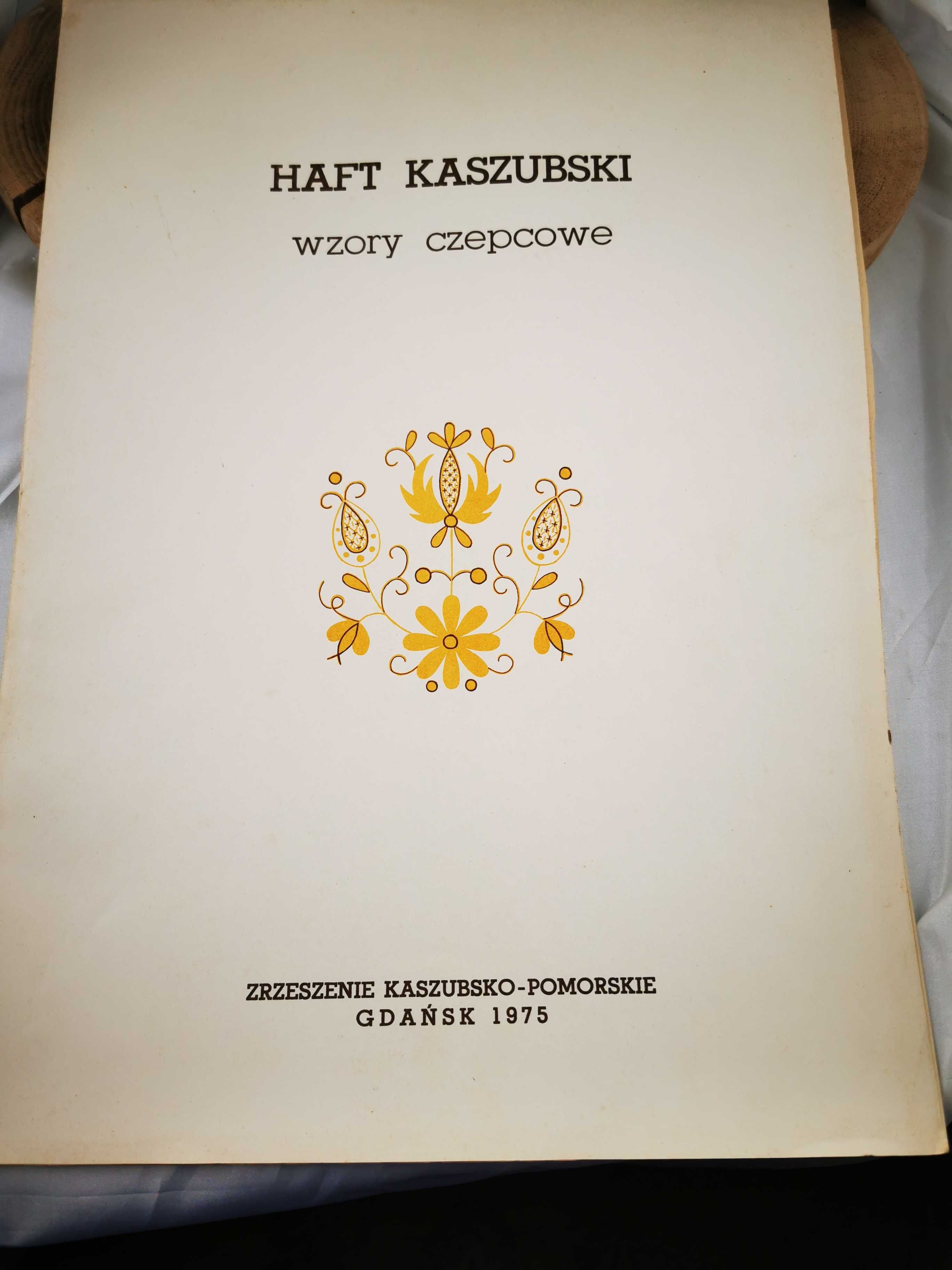 Haft Kaszubski wzory czepcowe