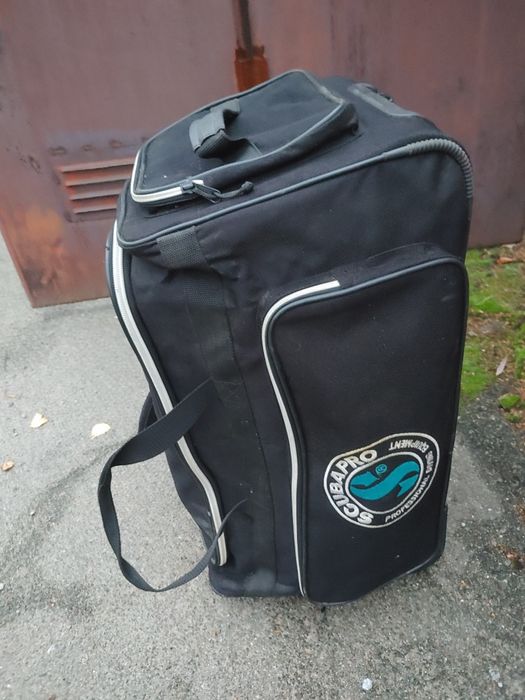 Сумка валіза чемодан на колесах SCUBAPRO 70 cm гиперкрепкая 777 грн .