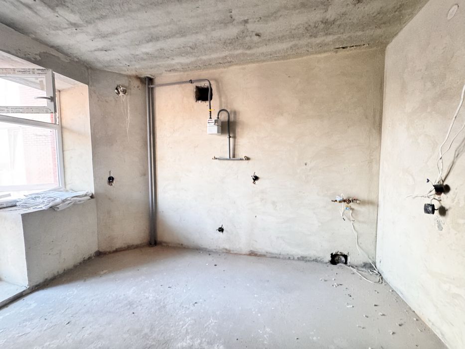 3 кімнатна квартира сира р-н Канада продаж