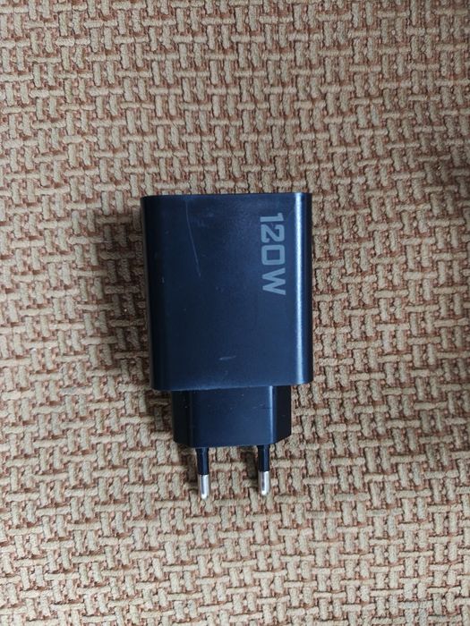 Szybka ładowarka 120W