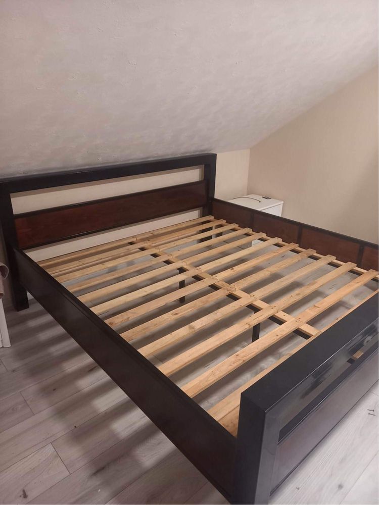 Łóżko sypialniane drewno/metal