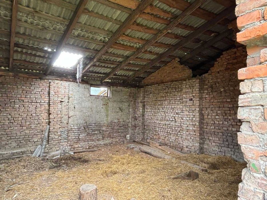 ПРОДАЖ! Адмін. будинок, гараж,​ с-ще Немирів, вул. Західні Вали 12а