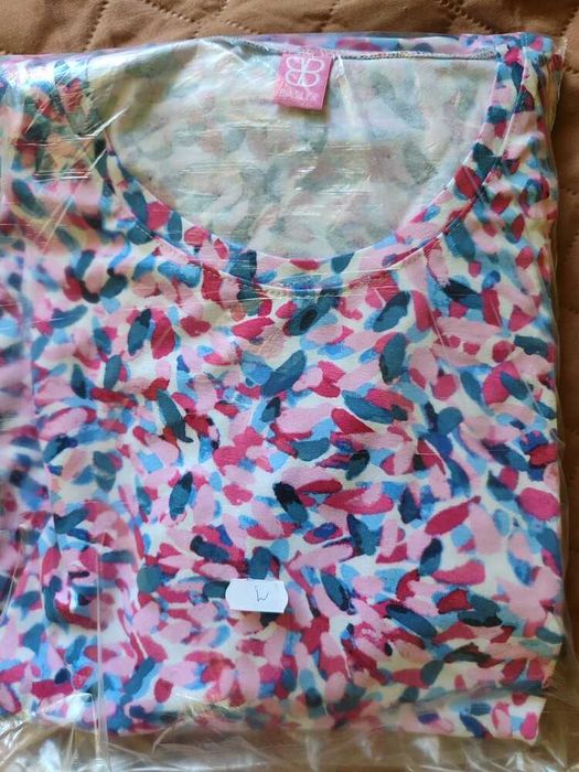 Якісні жіночі комплекти для дому та сну