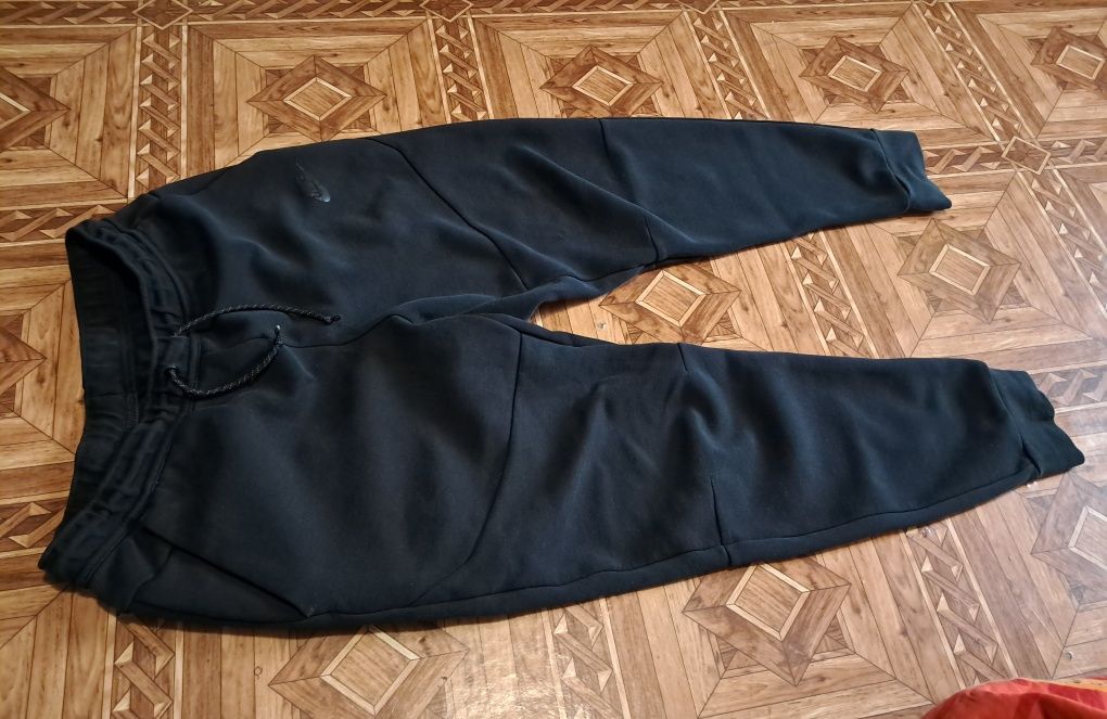 Спортивные Штаны Nike Tech Fleece" L Original" В отличном состоянии.