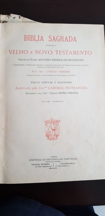 Vendo biblia em 3 volumes muito antiga em muito bom estado