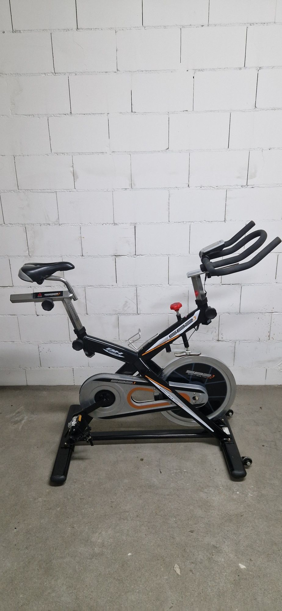 Rower Spiningowy Model SB 2.1 marki BH