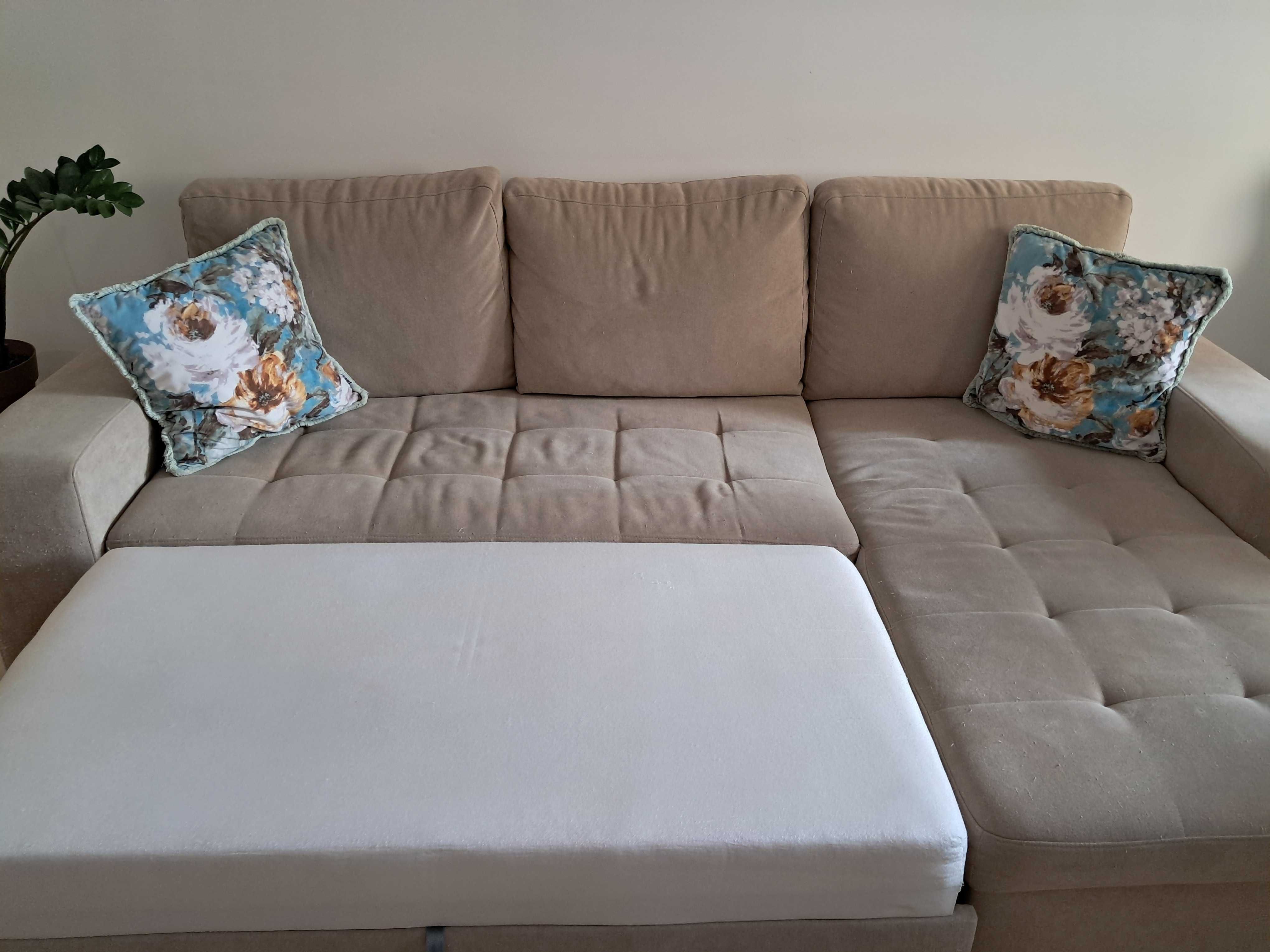 Sofá creme com Chaise Long