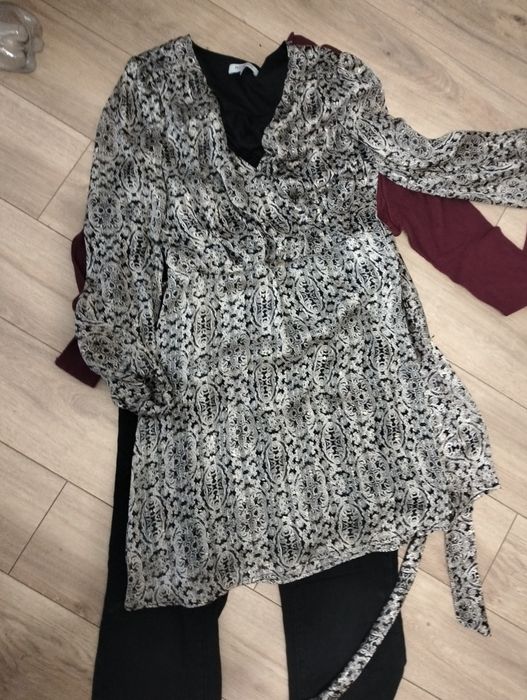 Подарую жіночий одяг розмір М 38