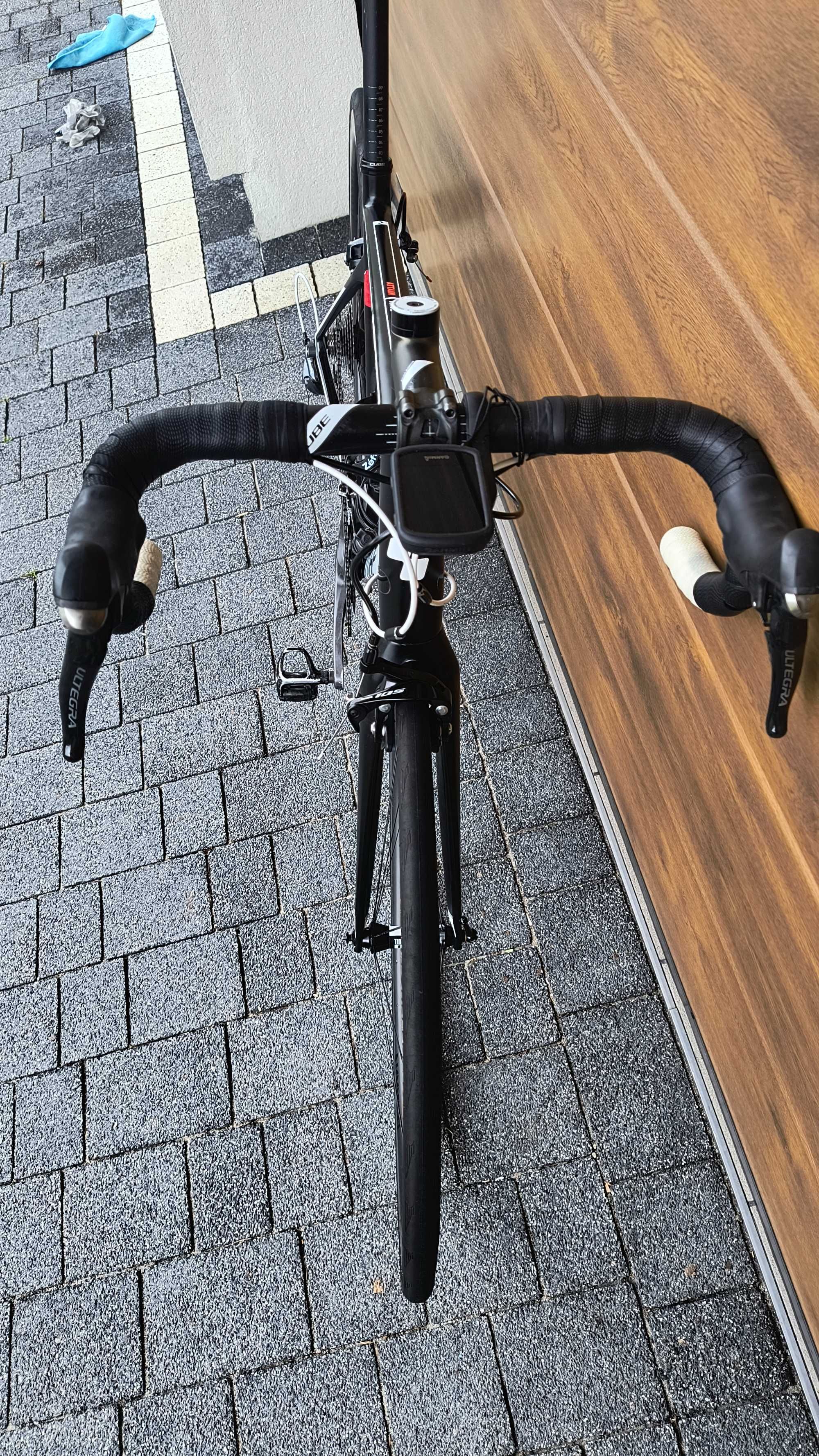 Rower szosowy carbon Cube Attain GTC Race r.56, koła carbon DT Swiss