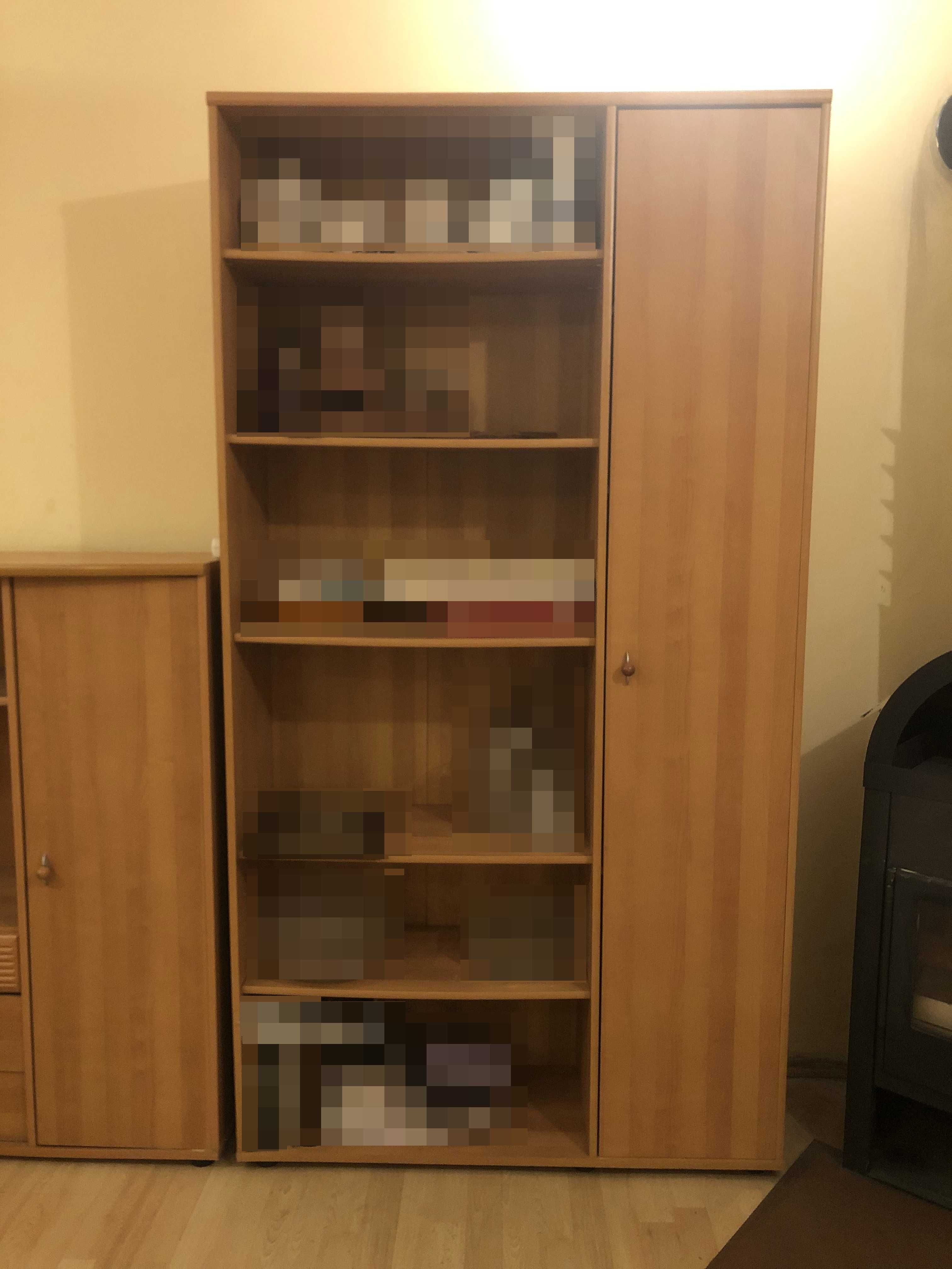 Komplet mebli wraz z szafką