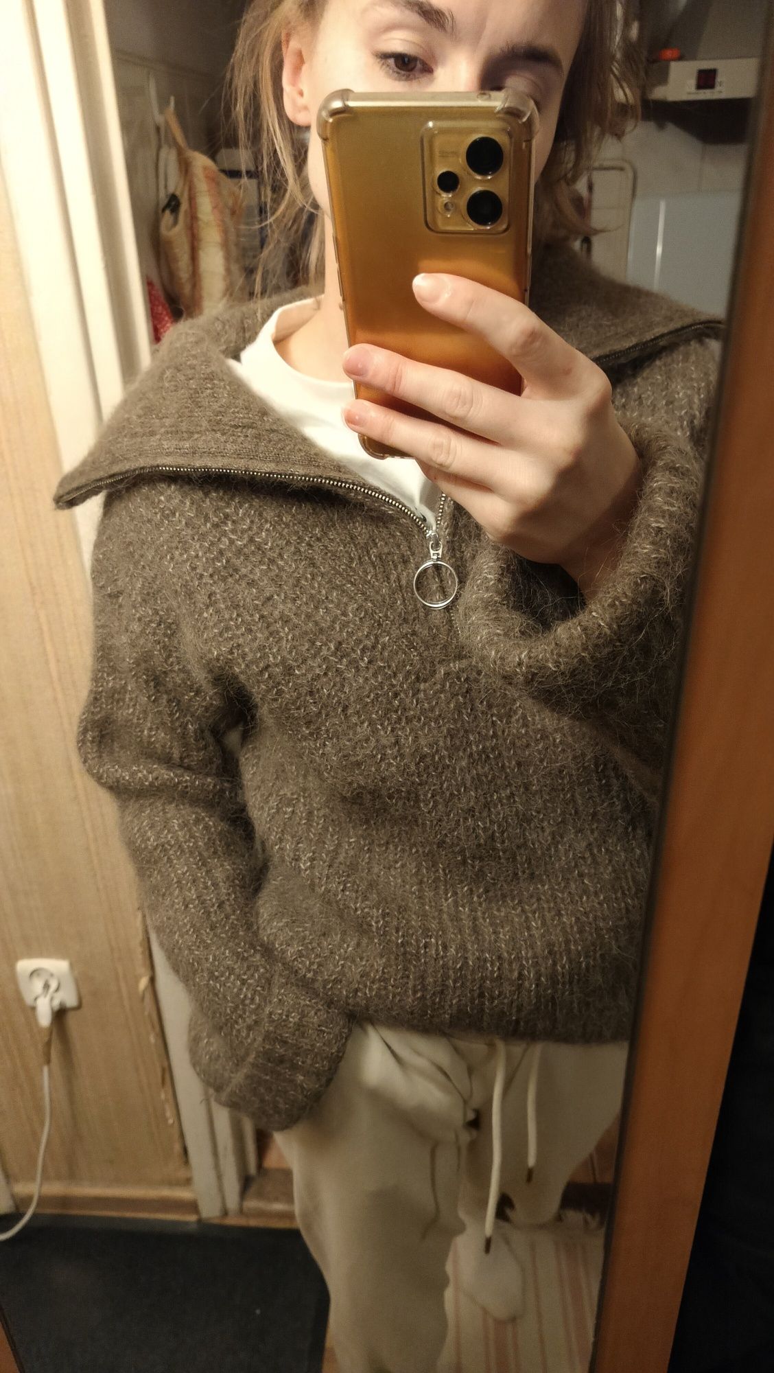 Sweter wełna alpaka brązowy golf suwak