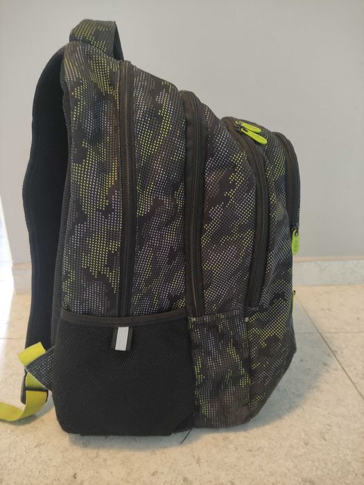 Plecak szkolny trzykomorowy