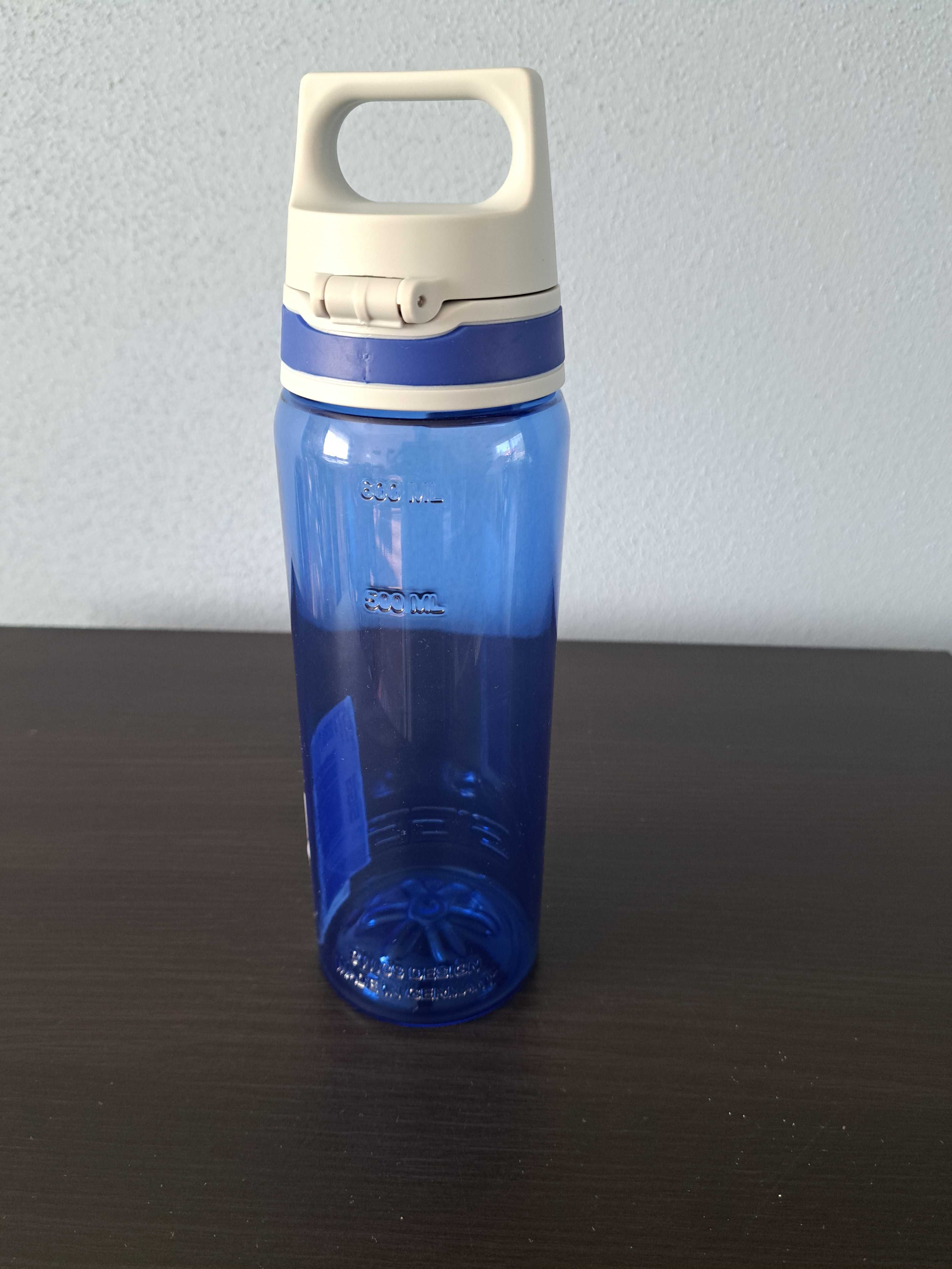 Butelki Bidony Butelka Bidon SIGG 600 ml odcienie niebieskiego